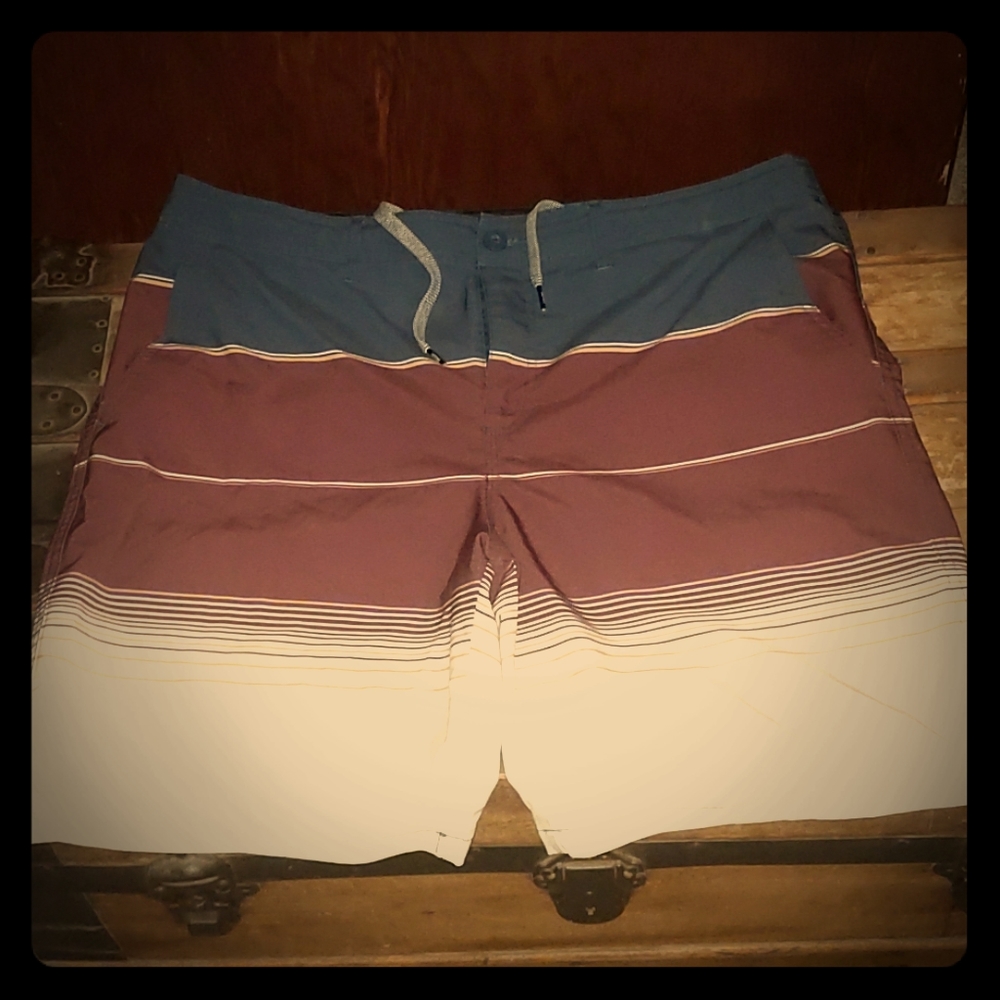 Valor Board Shorts